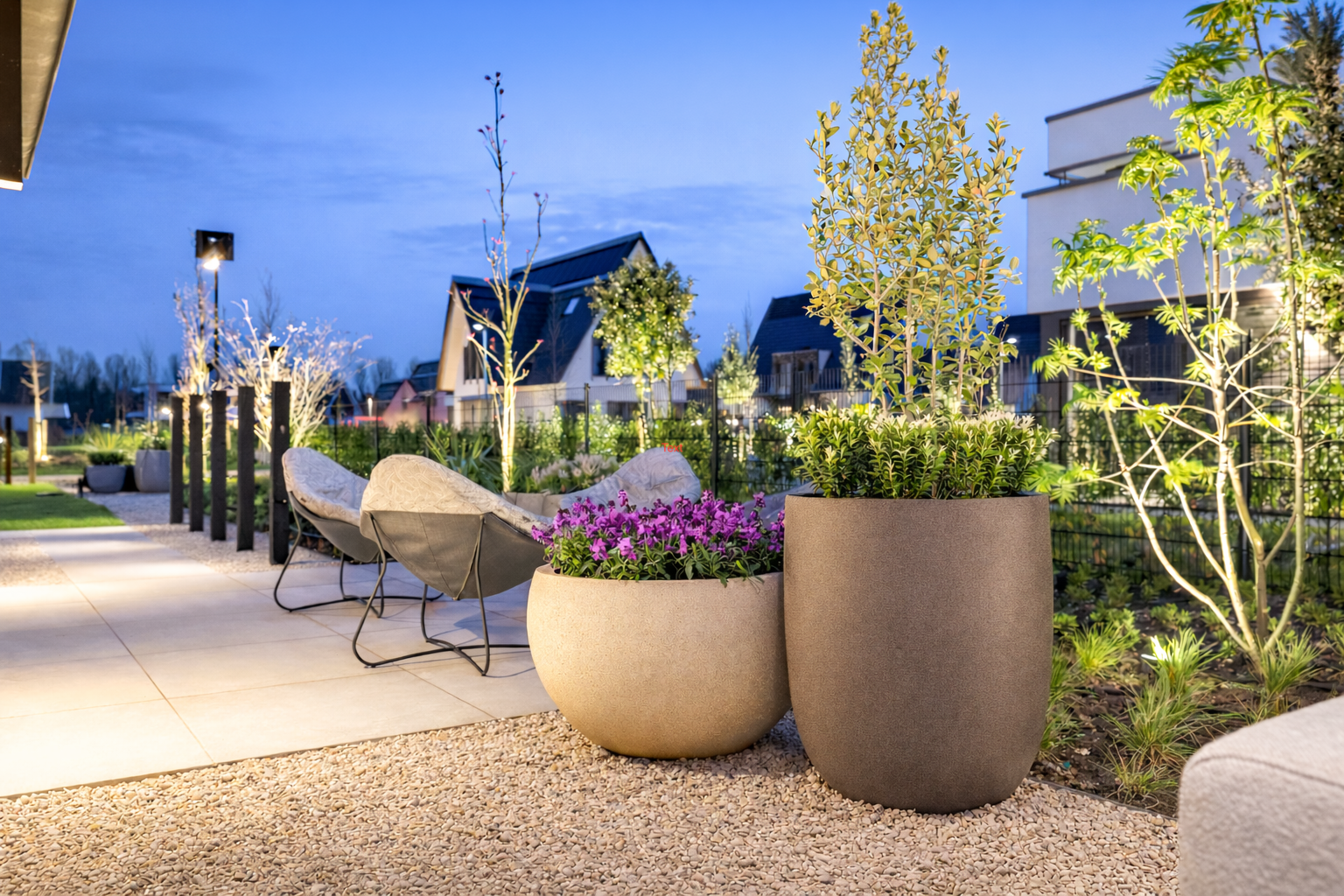 Vivo Tess and Veil Tall Planters